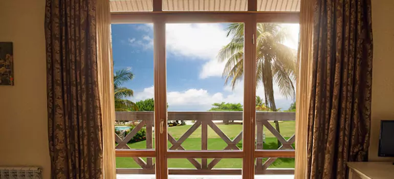 Residential Garden Window Enclosure Repair in Kendale Lakes, FL
