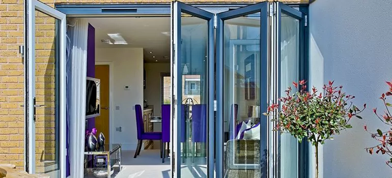 Commercial Door Glass Repair in Kendale Lakes, FL