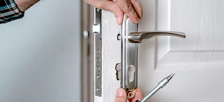 Front Door Knob Repair in Kendale Lakes, FL