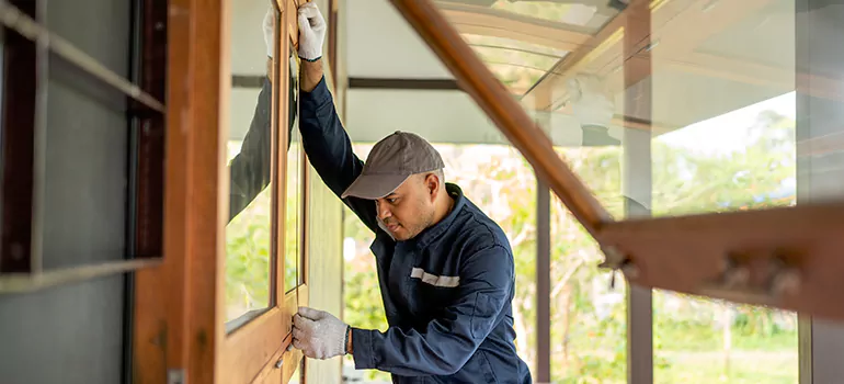 Double Hung Vinyl Window Sash Replacement in Kendale Lakes, FL
