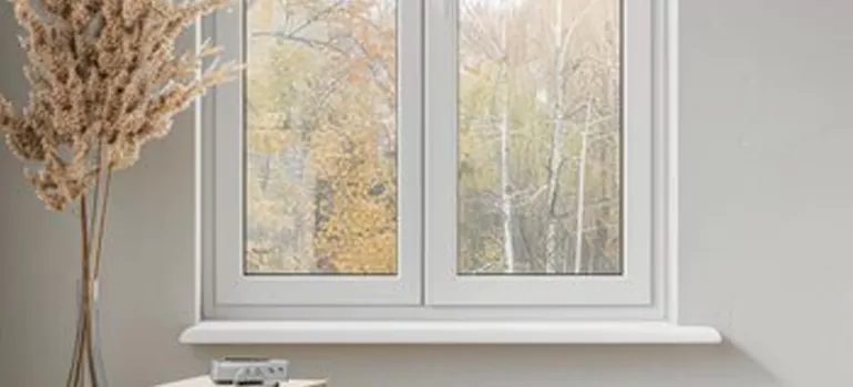 Vinyl Window Stool in Kendale Lakes, FL